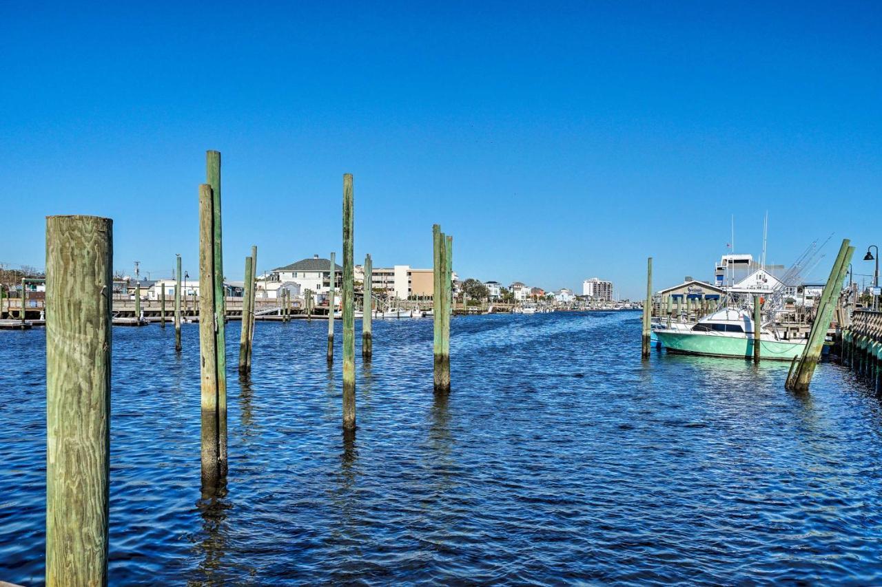 Apartamento Breezy Beach Retreat With 180-Degree Ocean Views! Carolina Beach Exterior foto